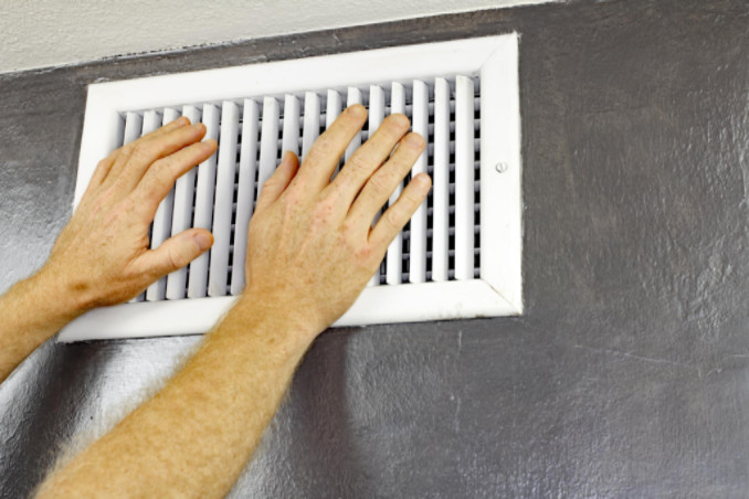 does closing air vents lower energy costs?